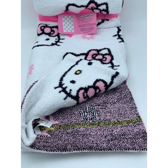 Hello Kitty Spring Soft Decorative Reversible Throw Blanket 50” x 70” - Picture 5 of 7